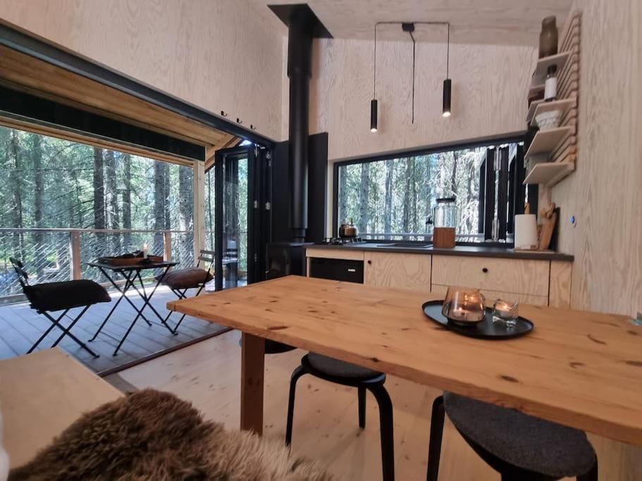 Hotel Treetop Ekne - Hytte I Skogen Med Hengebru Levanger Exterior foto